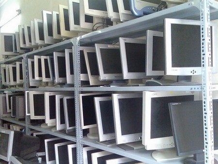 Màn hình LCD cũ giá rẻ tại Hà Nội Màn hình LCD cũ giá rẻ tại Hà Nội