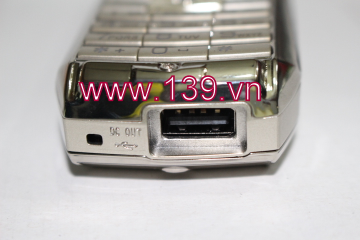 Điện thoại 3 sim vertu V8 - 3