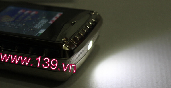 Điện thoại 3 sim vertu V8 - 4
