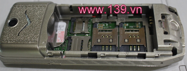 Điện thoại 3 sim vertu V8 - 5