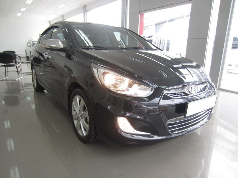 Hyundai Accent AT 2011