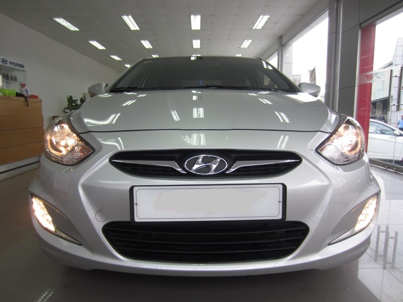 Hyundai Accent AT 2011 Bạc