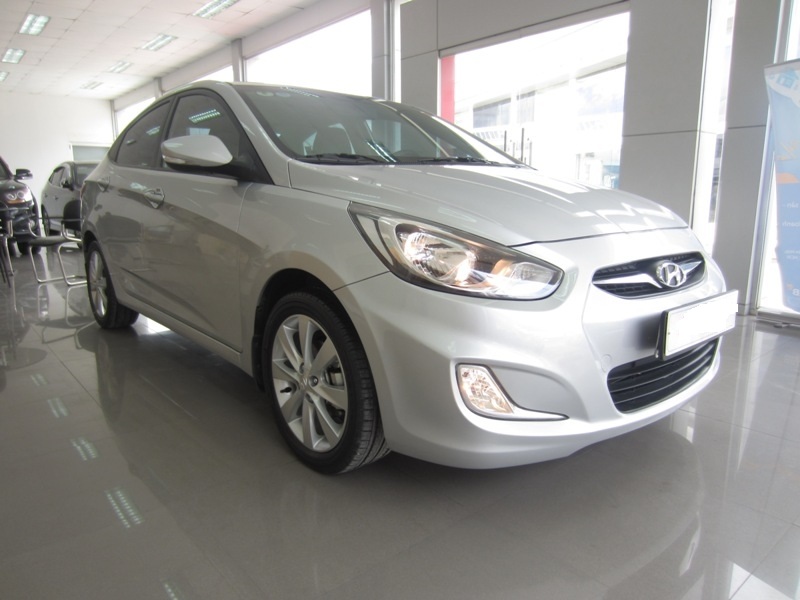 Hyundai Accent AT 2011 Bạc