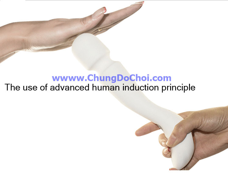 Một nhân viên massager thực sự tại nhà Một nhân viên massager thực sự tại nhà