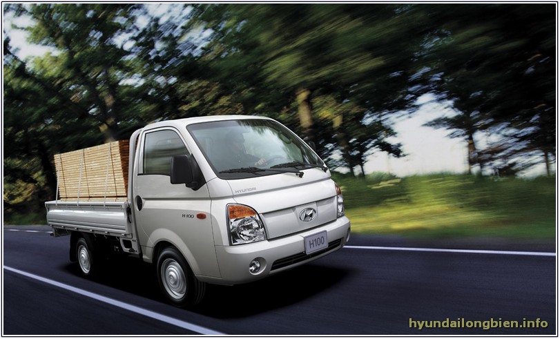 Hyundai H100 - Nhỏ gọn, linh hoạt khi tham ra giao thông