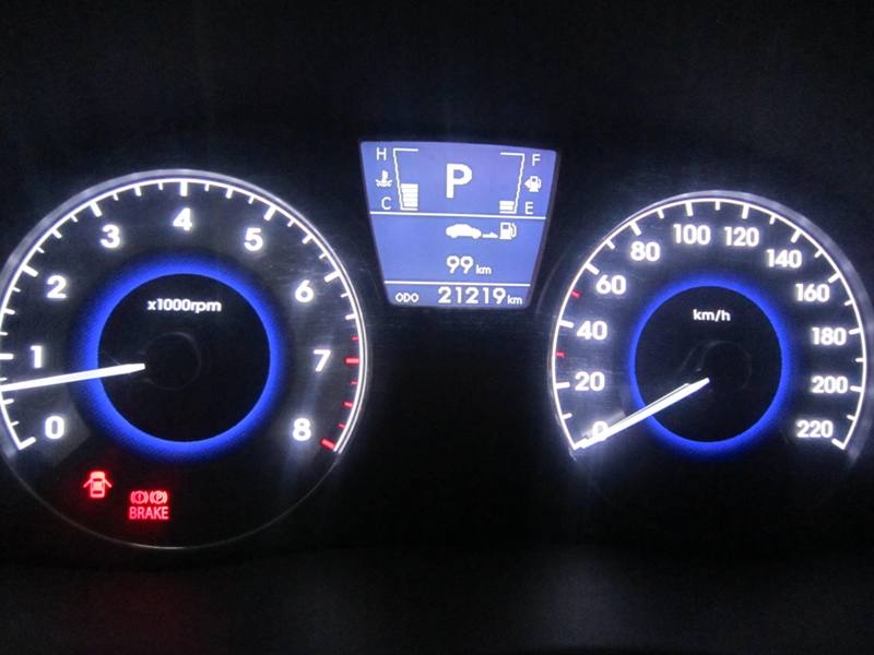 Hyundai Accent AT 2011 - Xe đã đi 21000 km