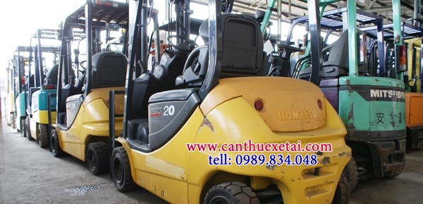 nâng kiện hàng xe nâng hàng hóa