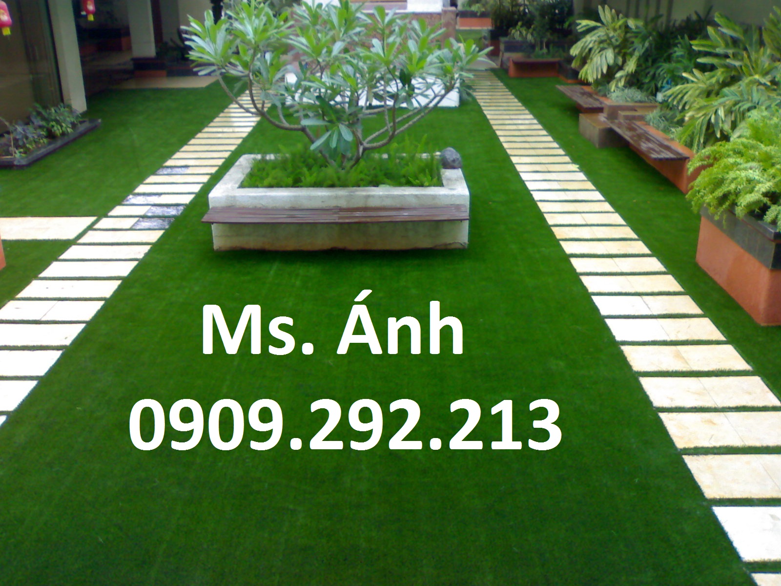 Ứng dụng cỏ nhân tạo sân vườn trang trí văn phòng sang trọng đầy sức sống Ứng dụng cỏ nhân tạo sân vườn trang trí văn phòng sang trọng đầy sức sống