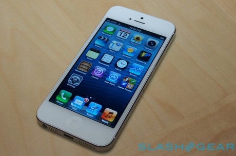 Apple sẽ bán được 75 triệu iPhone giá rẻ vào năm sau Apple sẽ bán được 75 triệu iPhone giá rẻ vào năm sau