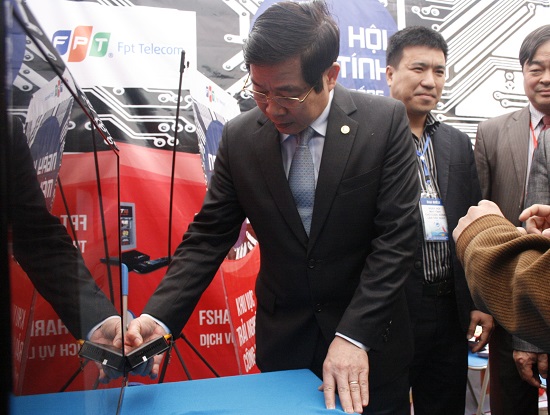 Hàng trăm người dân Thái Nguyên trải nghiệm sản phẩm của FPT Telecom Hàng trăm người dân Thái Nguyên trải nghiệm sản phẩm của FPT Telecom