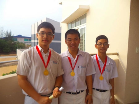 Bài Thơ Tóm Tắt Chuyện Kiều Của Học Sinh Chuyên Toán Bài Thơ Tóm Tắt Chuyện Kiều Của Học Sinh Chuyên Toán
