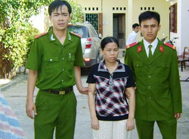Thầy bói lừa giải hạn, chiếm đoạt hơn 2 tỷ đồng Thầy bói lừa giải hạn, chiếm đoạt hơn 2 tỷ đồng