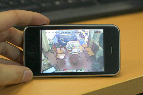 Xem Camera IP trên iPad & iPhone quang mạng 3G, Wifi bằng phần mềm ứng dụng