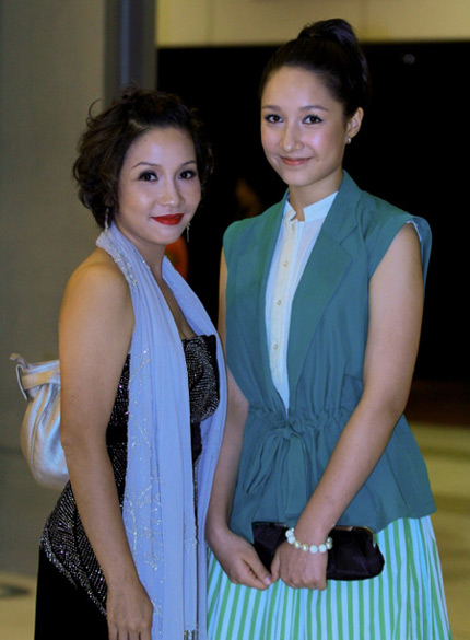 Anna Trương - con gái Mỹ Linh, giữa hai dòng máu Việt - Đức Anna Trương - con gái Mỹ Linh, giữa hai dòng máu Việt - Đức