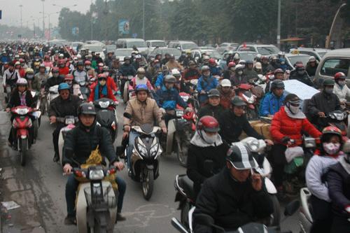 'Nhiều tiền mua ô tô, đừng kêu chuyện thu phí...' 'Nhiều tiền mua ô tô, đừng kêu chuyện thu phí...'