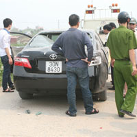 Tài xế taxi kể vụ xả súng vào xế hộp Tài xế taxi kể vụ xả súng vào xế hộp