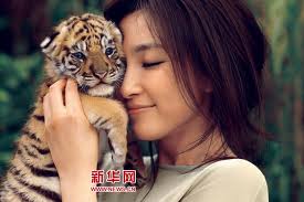 Lý Băng Băng mặt mộc lép vế trước nữ trợ lý Lý Băng Băng mặt mộc lép vế trước nữ trợ lý
