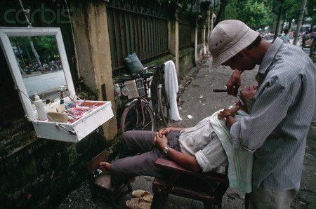 Những hình ảnh Hà Nội... 'quái lạ' trong mắt Tây Những hình ảnh Hà Nội... 'quái lạ' trong mắt Tây