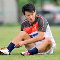 Văn Quyến quyết dứt tình với quê hương