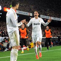 Real: Cỗ máy vào guồng Real: Cỗ máy vào guồng