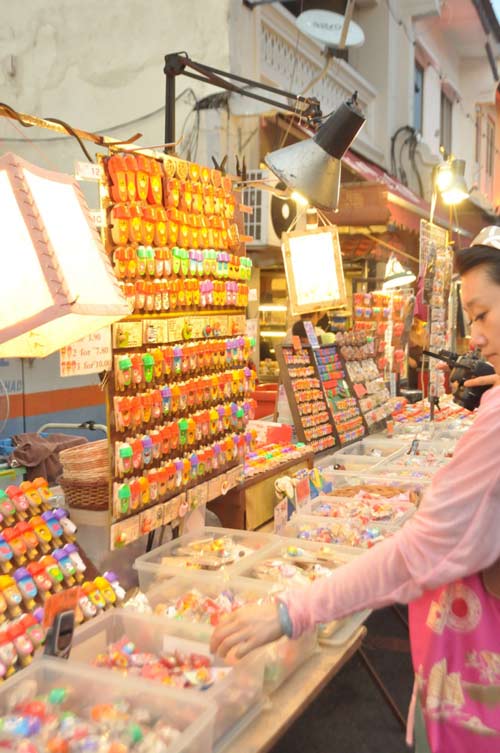 Malaysia: Đất lạ thành quê hương.