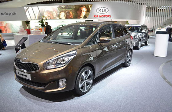 Chiếc MPV Kia Carens cũng có một suất tranh giành giải thưởng xe của năm Chiếc MPV Kia Carens cũng có một suất tranh giành giải thưởng xe của năm